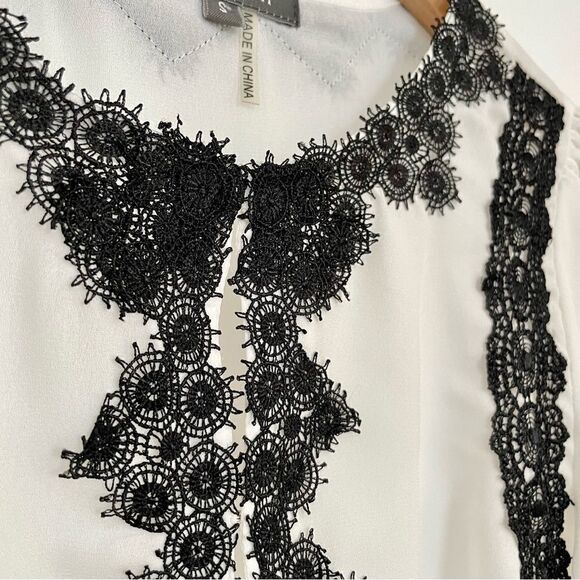 Gracia Cream Wide Sleeve Blouse - Picture 3 of 10